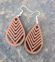 Load image into Gallery viewer, Teardrop Leaf Earrings