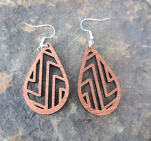 Load image into Gallery viewer, Teardrop ZigZag